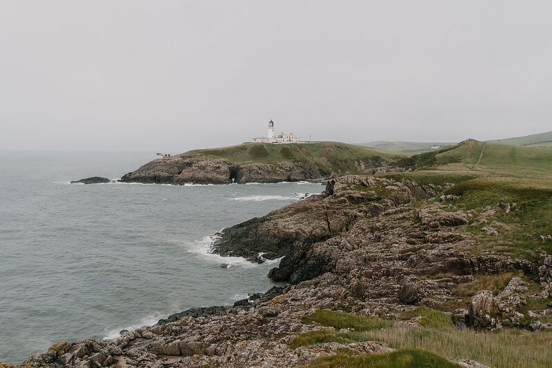 Killantringan Lighthouse and Bay